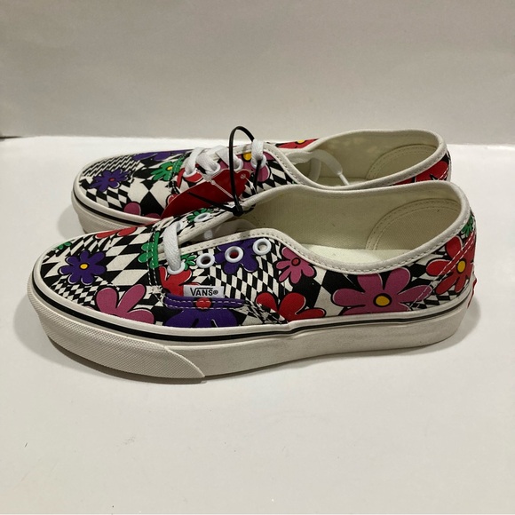 NWOT Vans shoes - Picture 5 of 7